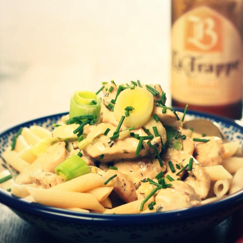 Krémsajtos-póréhagymás tészta pulykamellel és La Trappe Blond sörrel